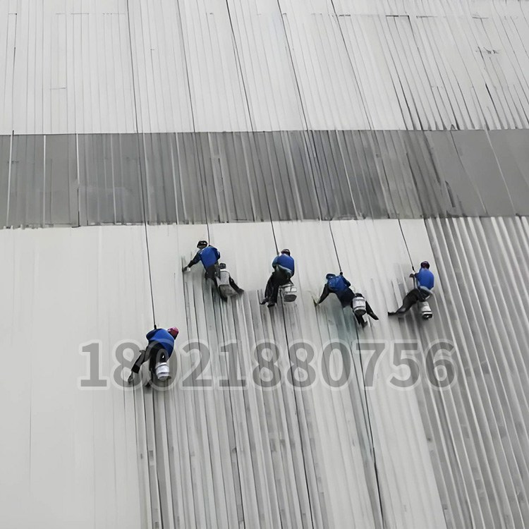 廠房外立麵翻新施工現場